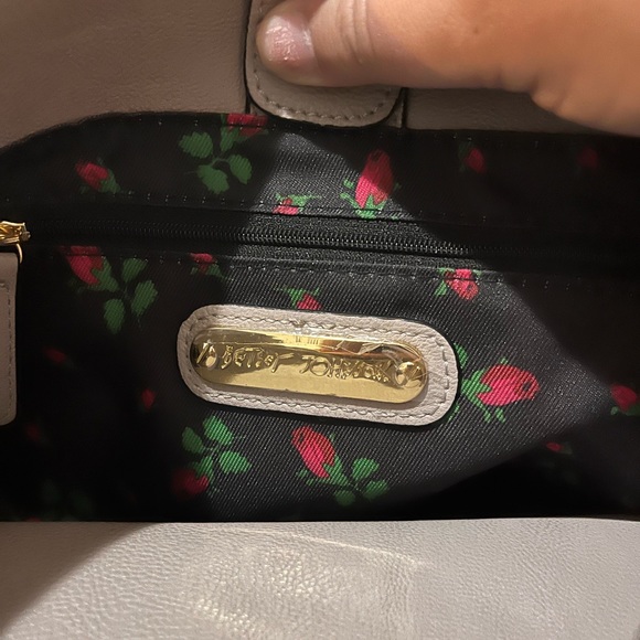 Betsy Johnson handbag - Picture 3 of 3